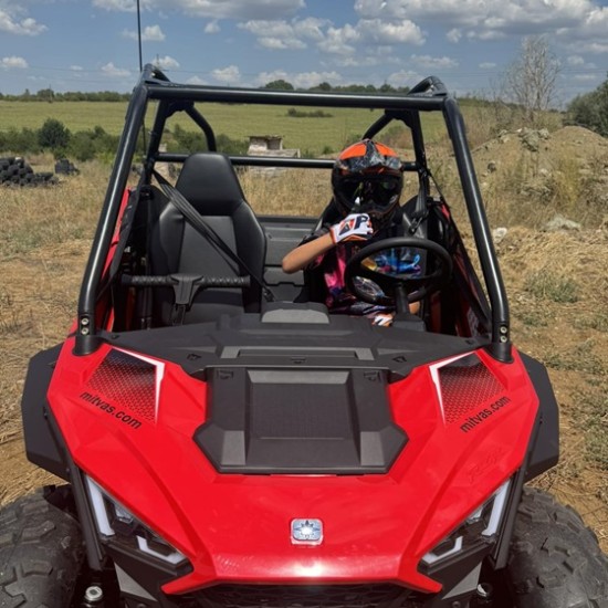 Изградете правилни умения и увереност при шофиране във Вашето дете с Детска Бъги Академия от Makaroon