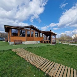 Нощувка в комплекс „Елата“  + пейнтбол за до 6 души в Своге