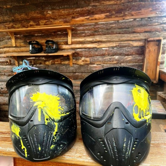 Екшън, цветове и стрелба с „Пейнтбол за 4 души край Своге“ от Makaroon Екшън, цветове и стрелба с „Пейнтбол за 4 души край Своге“ от Makaroon