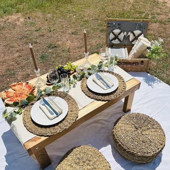 Романтика сред природата с "Пикник за двама край Белоградчик" от Makaroon Романтика сред природата с "Пикник за двама край Белоградчик" от Makaroon