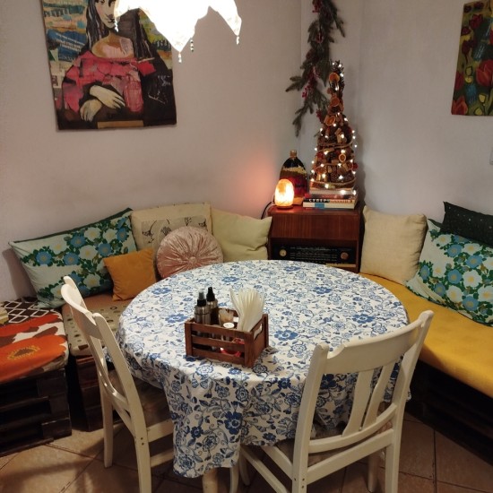 Поглезете сетивата си с "Вечеря за двама в Щипка любов, гр. Плевен" от Makaroon Поглезете сетивата си с "Вечеря за двама в Щипка любов, гр. Плевен" от Makaroon