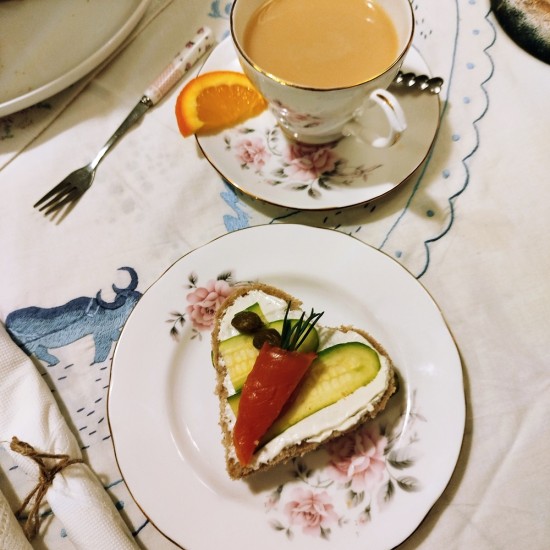 Чай, сладки изкушения и вкусотии със „Следобеден чай за двама“ в Щипка Любов, гр. Плевен от Makaroon Чай, сладки изкушения и вкусотии със „Следобеден чай за двама“ в Щипка Любов, гр. Плевен от Makaroon