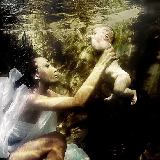 Подарете един незабравим спомен с „Професионална подводна фотосесия“ от Makaroon Подарете един незабравим спомен с „Професионална подводна фотосесия“ от Makaroon