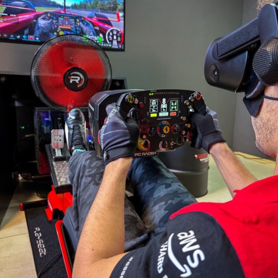 VR Racing – скоростно виртуално преживяване без граници от Макароон