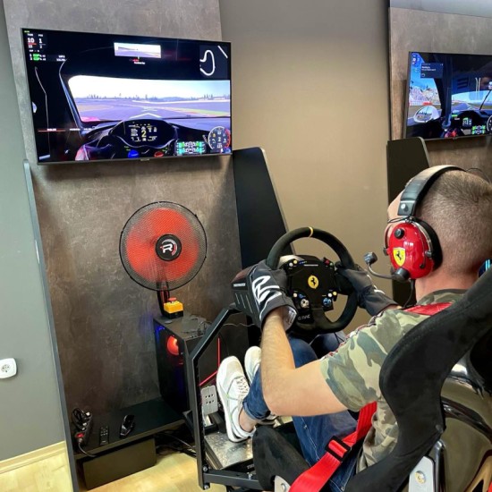 VR Racing – скоростно виртуално преживяване без граници от Макароон