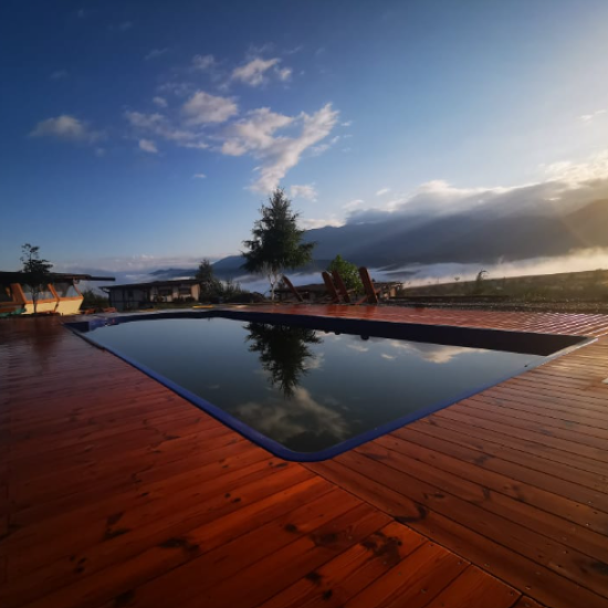 Цялостна почивка с  "Нощувка + рафтинг за двама със закуска и вечеря в еко селище Дебели Даб“ от Makaroon