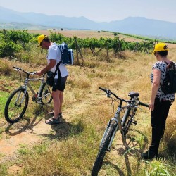 Съчетайте винения туризъм със спорт с „Велотур от винарна Рупел до винарна Орбелус за двама“ Съчетайте винения туризъм със спорт с „Велотур от винарна Рупел до винарна Орбелус за двама“