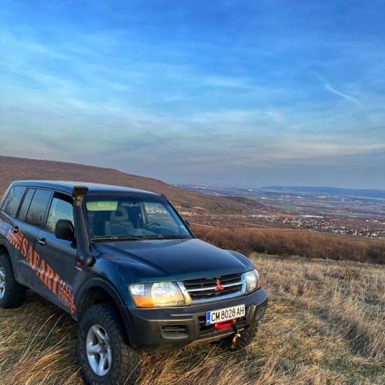Приключение сред гъстите иглолистни гори с ''Офроуд разходка с джип във Варна'' от Makaroon Приключение сред гъстите иглолистни гори с ''Офроуд разходка с джип във Варна'' от Makaroon