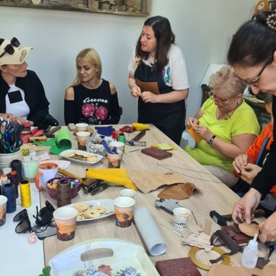 Усетете магията на занаята със „Сарачество в с. Склокошица“ от Makaroon