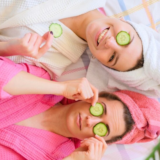 Подарете взаимна близост с "Огледален масаж за двойки във Варна" от Makaroon Подарете взаимна близост с "Огледален масаж за двойки във Варна" от Makaroon