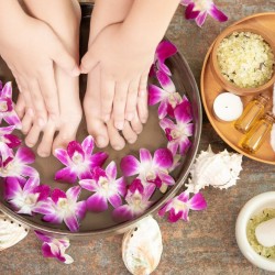 Грижа за краката с „Тай Фут масаж във Варна“