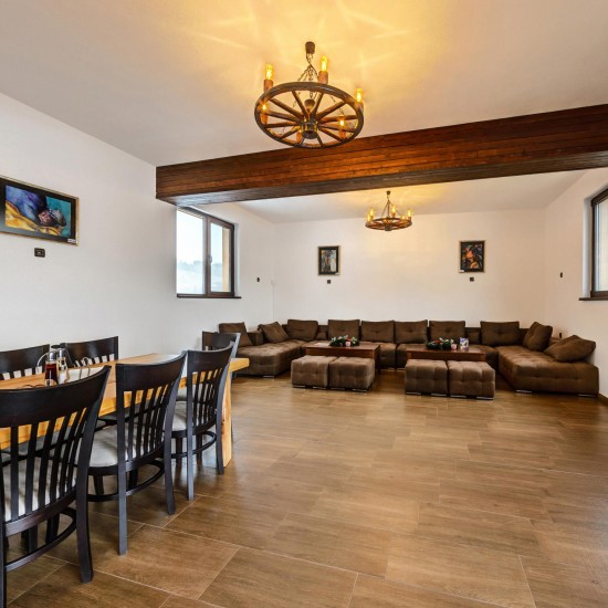 Почувствайте се като у дома си и избягайте от градския шум в "Селена Спа Хаус" от Makaroon