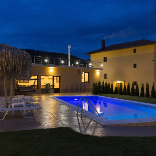 Почувствайте се като у дома си и избягайте от градския шум в "Селена Спа Хаус" от Makaroon