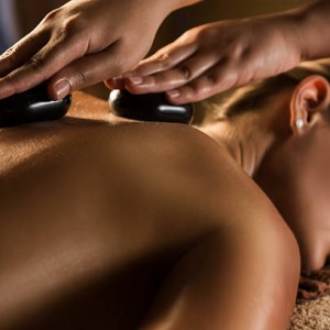 Масаж с горещи камъни в София