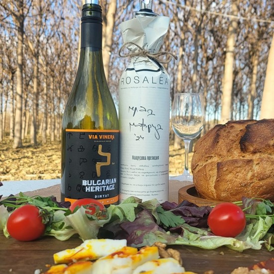 Опитайте най-скъпия млечен деликатес с "Дегустация на 3 вида магарешко сирене и вино" от Makaroon