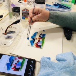 Творете в добра компания със „Стъкло и вино“ 