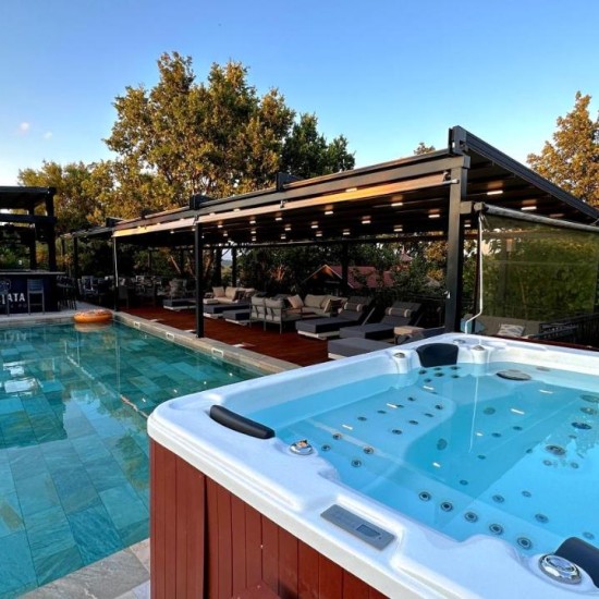 Нощувка в къща в комплекс „Валтата“ сред природата на Самуилово от Макароон