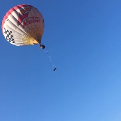 Панорамно издигане с балон край Правец с включено видеозаснемане