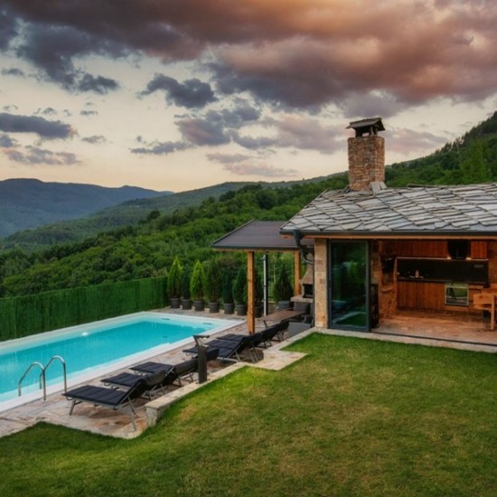 Двудневна почивка сред тишината на природата във „Вила Рустик‘‘ от Makaroon