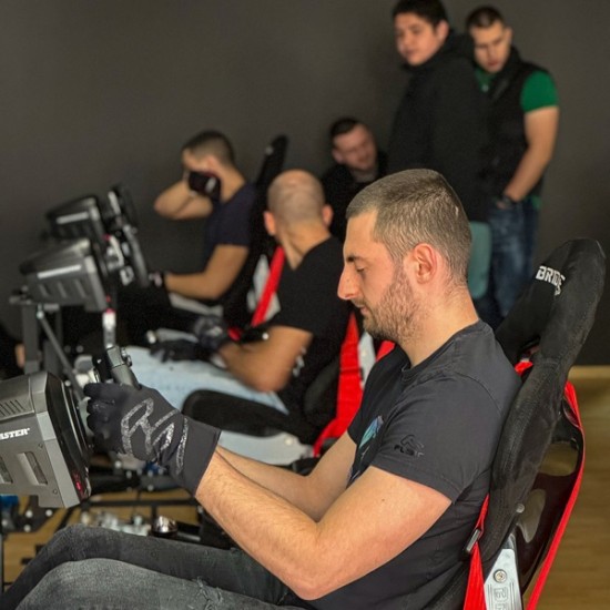 Вдигнете скорост с "VR Racing в Пловдив" от Makaroon