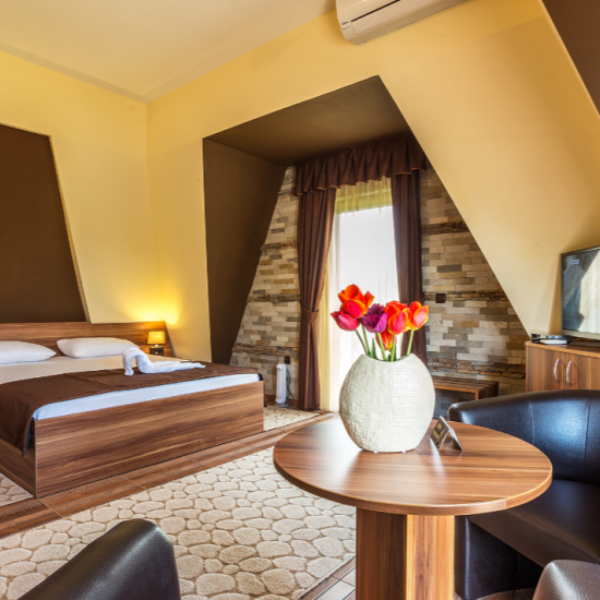 Две нощувки и неустоимо водно забавление в хидропарк Вятърните мелници от Макароон Две нощувки и неустоимо водно забавление в хидропарк Вятърните мелници от Макароон