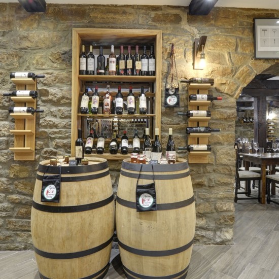 Дегустация на вино на тъмно – предизвикателство за сетивата за шестима във В. Търново от Макароон Дегустация на вино на тъмно – предизвикателство за сетивата за шестима във В. Търново от Макароон