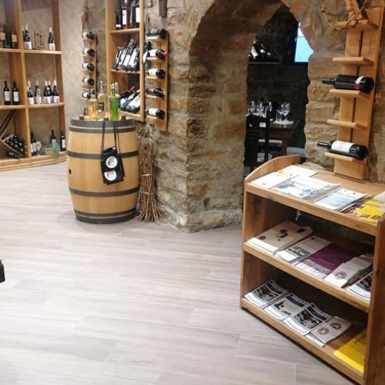 Дегустация на вино на тъмно – предизвикателство за сетивата за шестима във В. Търново от Макароон Дегустация на вино на тъмно – предизвикателство за сетивата за шестима във В. Търново от Макароон