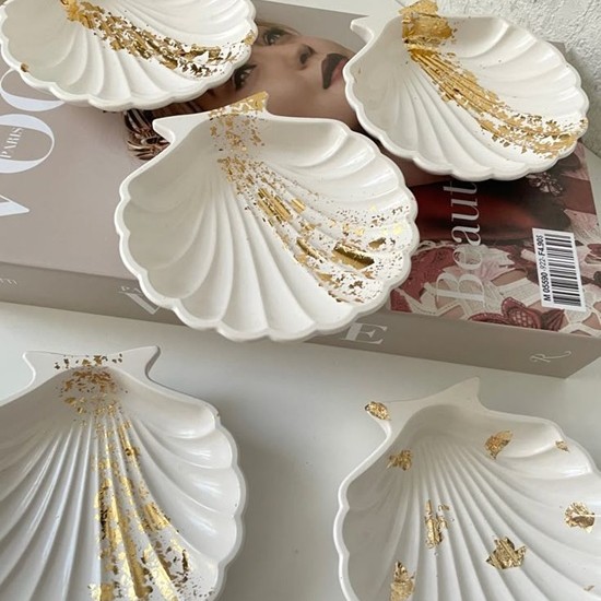 Творчески спомен с "Арт работилница с Еко смола за поставка за бижута в Пловдив" от Makaroon Творчески спомен с "Арт работилница с Еко смола за поставка за бижута в Пловдив" от Makaroon