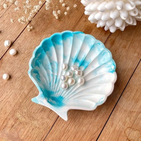 Творчески спомен с "Арт работилница с Еко смола за поставка за бижута в Пловдив" от Makaroon Творчески спомен с "Арт работилница с Еко смола за поставка за бижута в Пловдив" от Makaroon