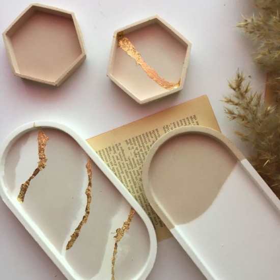 Творчески спомен с "Арт работилница с Еко смола за поставка за бижута в Пловдив" от Makaroon