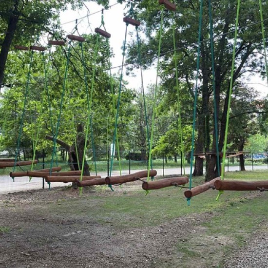 Щуро преживяване за деца с въжен тролей, пица и сладолед в Приключенски парк Юнак от Makaroon