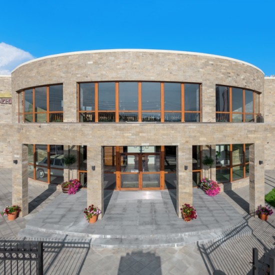 Дегустация на 3 вина за двама в село Капатово от Макароон