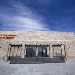 Посещение на музея на ретро автомобилите за двама в с. Капатово