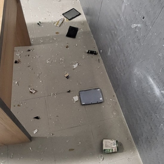 Освободете се от стреса с Пакет Гняв в Антистрес стая, гр. Хасково от Makaroon