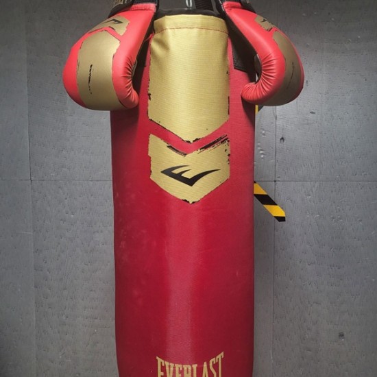 Освободете се от стреса с Пакет Гняв в Антистрес стая, гр. Хасково от Makaroon