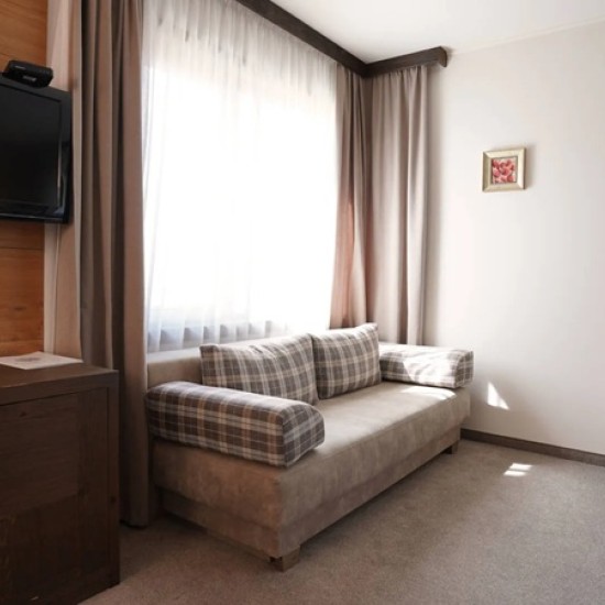 Време за почивка - прекрайте две нощувки със закуска за двама в комплекс Белите скали от Makaroon