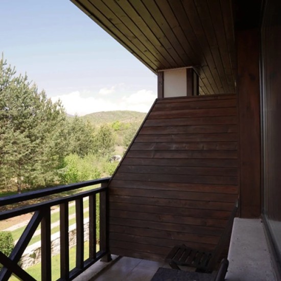 Време за почивка - прекрайте две нощувки със закуска за двама в комплекс Белите скали от Makaroon