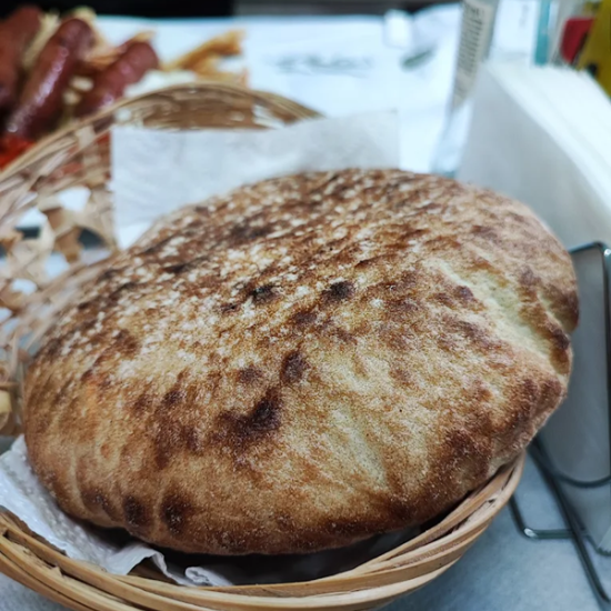 Насладете се на автентична босненска кухня с Вечеря за двама в Босненска Скара Ресторант Сараево от Makaroon Насладете се на автентична босненска кухня с Вечеря за двама в Босненска Скара Ресторант Сараево от Makaroon