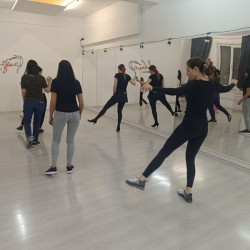 Dance to the rhythm of Greece - visit for one person in a standard group