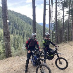 В магията на планината: Двучасов тур с електрически мотор за един човек край Смолян