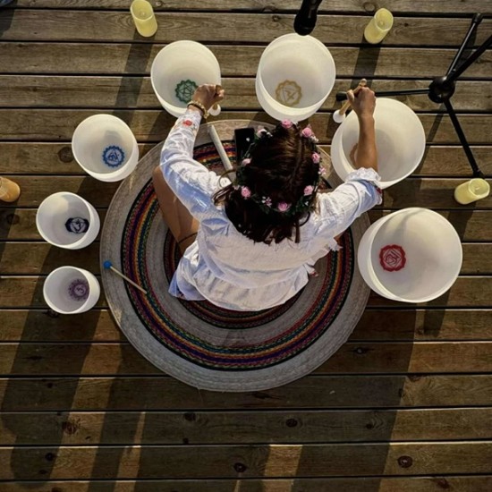 Събудете тялото и балансирайте енергията си с Плаваща звукова терапия с йога и дихателни праkтики във Велинград от Makaroon