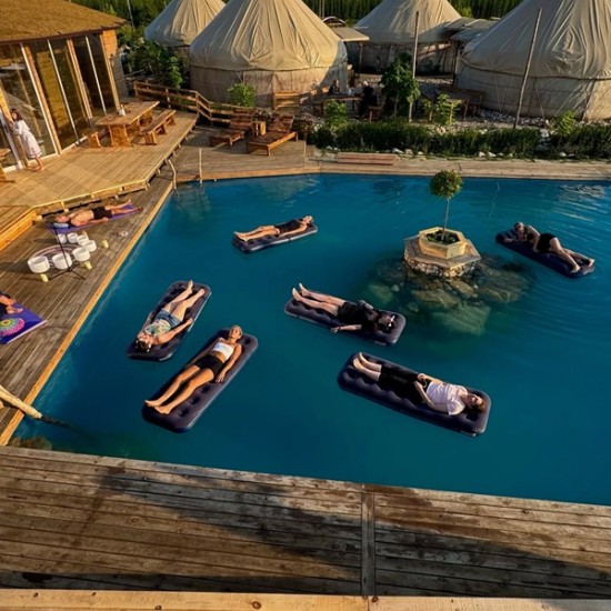 Събудете тялото и балансирайте енергията си с Плаваща звукова терапия с йога и дихателни праkтики във Велинград от Makaroon