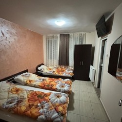 Бягство от града с Нощувка за двама със закуска + възможност за ползване на СПА и външен басейн в Комплекс Тополица