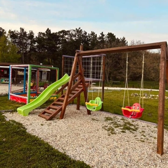 Насладете се на една спокойна почивка с Нощувка за двама със закуска + СПА в Комплекс Тополица от Makaroon