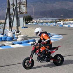 Подобрете уменията си по каране на мотор с Индивидуално обучение в Мото академия в Перник