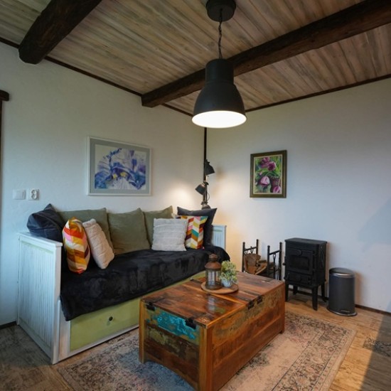 Подарете си една незабравима почивка на Нашето място, апартамент Ирис в сърцето на Родопите от Makaroon