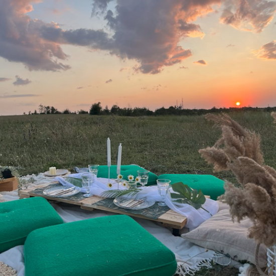 Spend shared time together with a Picnic in Nature for Two around Tarnovo or Gabrovo from Makaroon Spend shared time together with a Picnic in Nature for Two around Tarnovo or Gabrovo from Makaroon