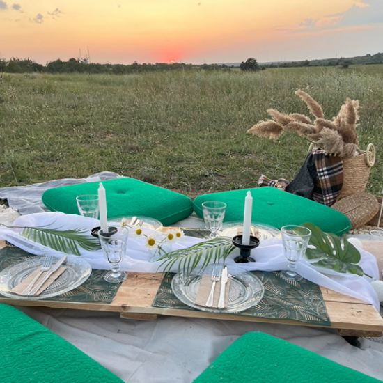 Spend shared time together with a Picnic in Nature for Two around Tarnovo or Gabrovo from Makaroon Spend shared time together with a Picnic in Nature for Two around Tarnovo or Gabrovo from Makaroon