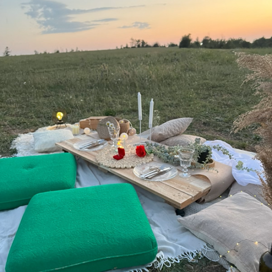 Spend shared time together with a Picnic in Nature for Two around Tarnovo or Gabrovo from Makaroon Spend shared time together with a Picnic in Nature for Two around Tarnovo or Gabrovo from Makaroon