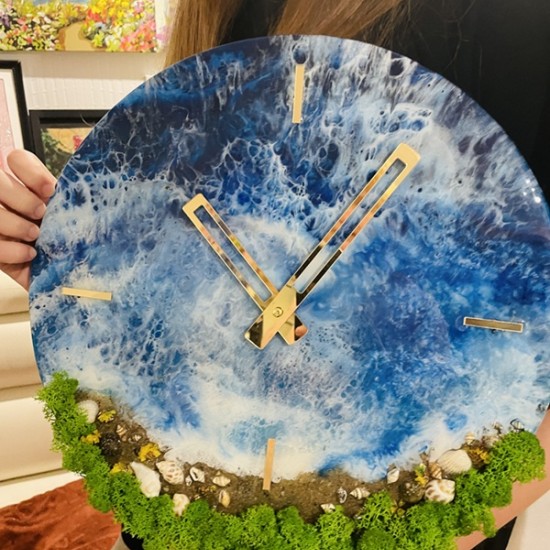 Създайте свое собствено парченце море с Работилница за изработка на морски часовник от епоксидна смола от Makaroon
